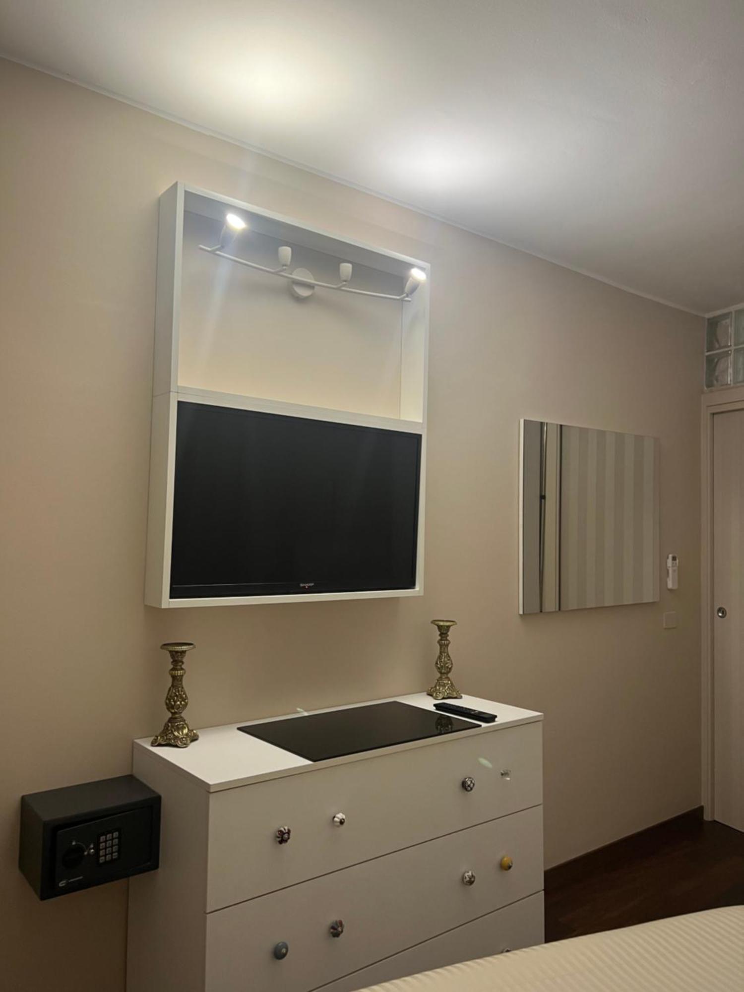 Tevere 20 House Monza Room photo